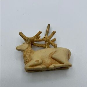 Hallmark Cream and Tan Holiday Deer Decor
